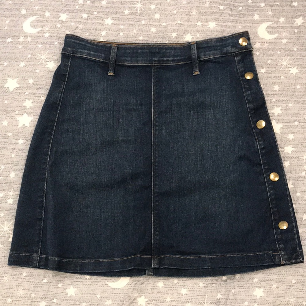 ✨Frame Denim✨ Stretchy Denim Skirt. Sz 27.